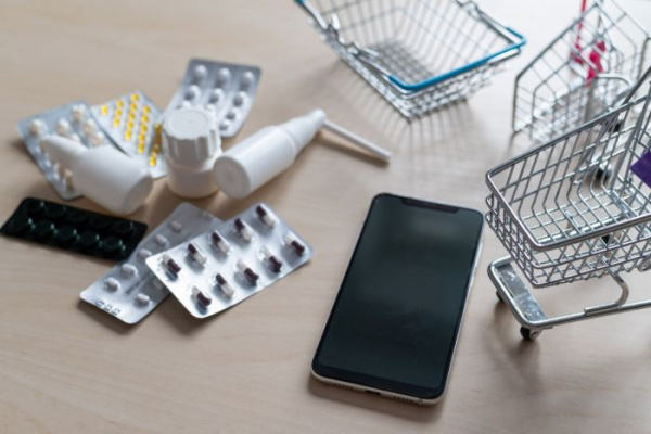 Доля покупателей лекарств онлайн сократилась во II квартале