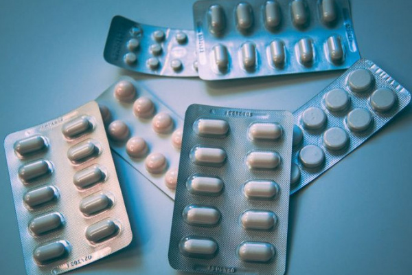 Ажиотажный спрос на противовирусные лекарства сменился снижением продаж